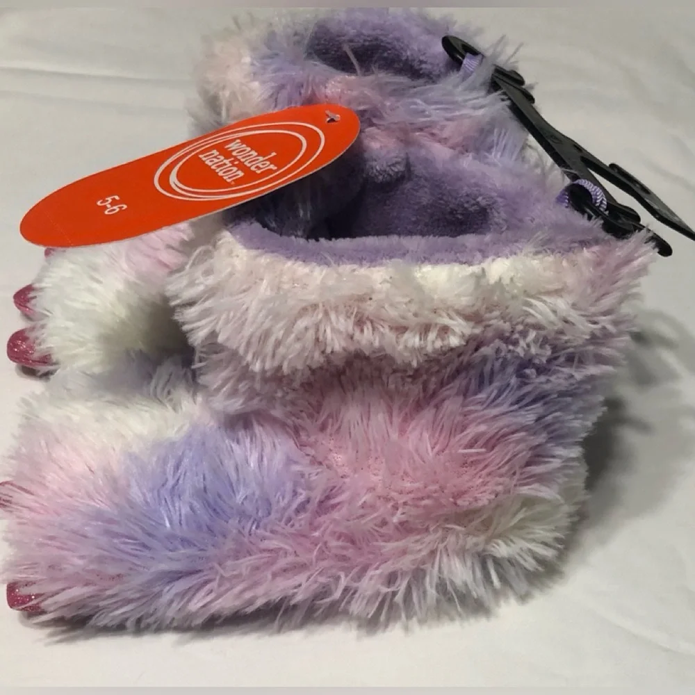 Wonder Nation Girls' Plush Pastel rainbow claw foot  Slippers - Size 5-6
